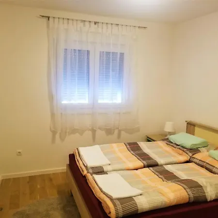 Luxury 55m2 With Unique View マカルスカ